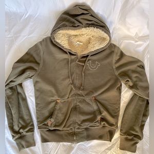 LIKE NEW TRUE RELIGION SWEATSHIRT FUR LINED SIZE (XL) COLOR LITE ARMY GREEN